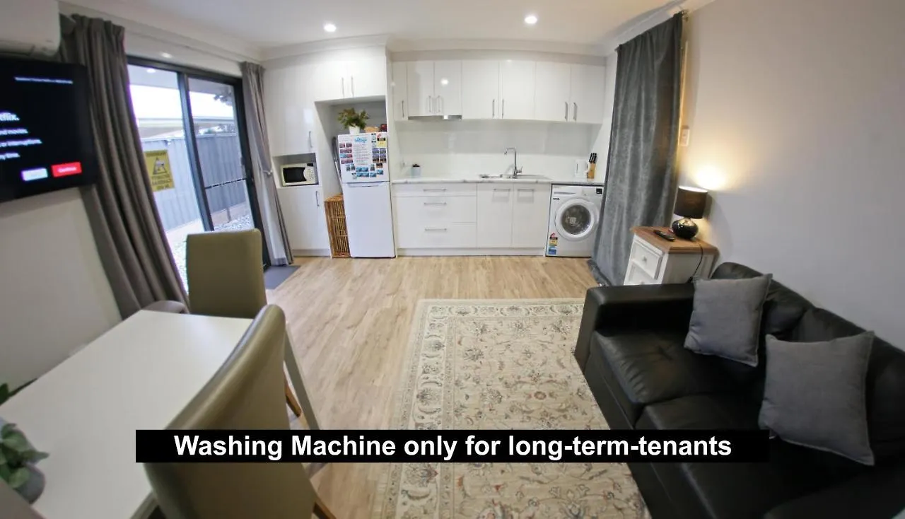 Bed & Breakfast Granny Flat Next To Golf Course Bed and Breakfast Stanthorpe